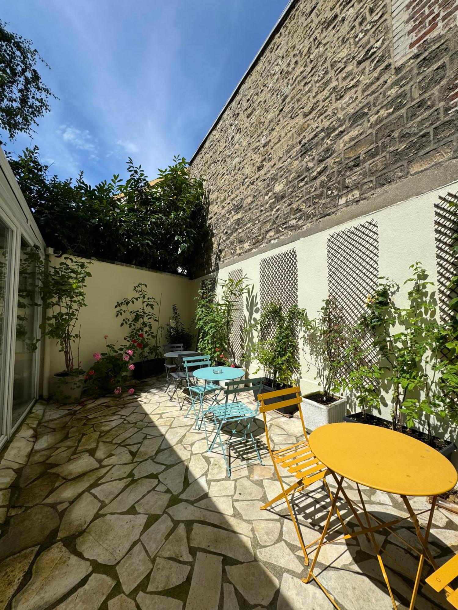 Hipotel Lilas Gambetta Hotel Parijs
