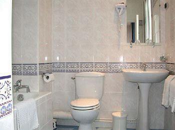 Hotel Hipotel Lilas Gambetta Parijs